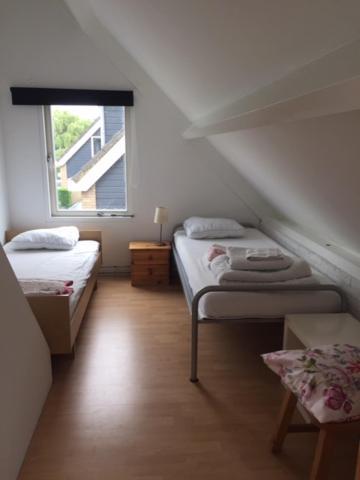 Deltageul 39 Noordzeepark - ruim en rustig gelegen vakantiehuis nabij strand - geen verhuur aan bedrijven Ouddorp Buitenkant foto