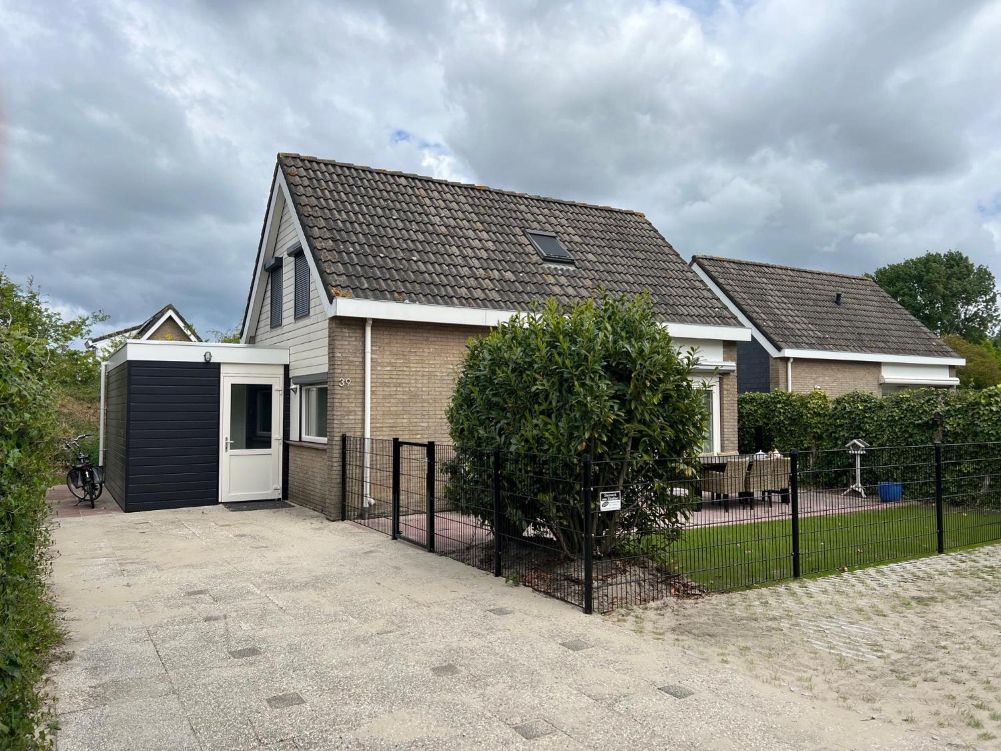 Deltageul 39 Noordzeepark - ruim en rustig gelegen vakantiehuis nabij strand - geen verhuur aan bedrijven Ouddorp Buitenkant foto